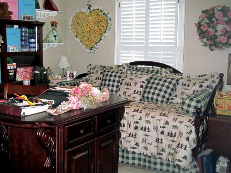 Craft Room / Bedroom Combination Crafters Kingdom Crafting With