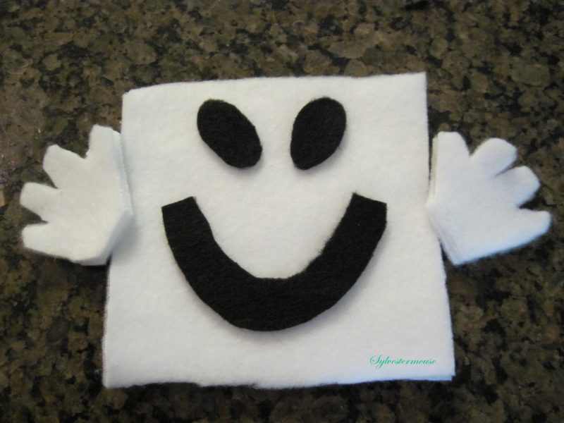 DIY Fleece Halloween Ghost