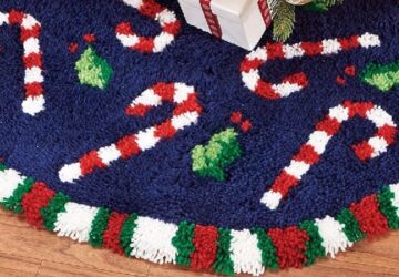 Latch Hook Tree Skirts